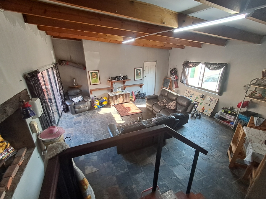4 Bedroom Property for Sale in Van Riebeeck Hoogte Eastern Cape